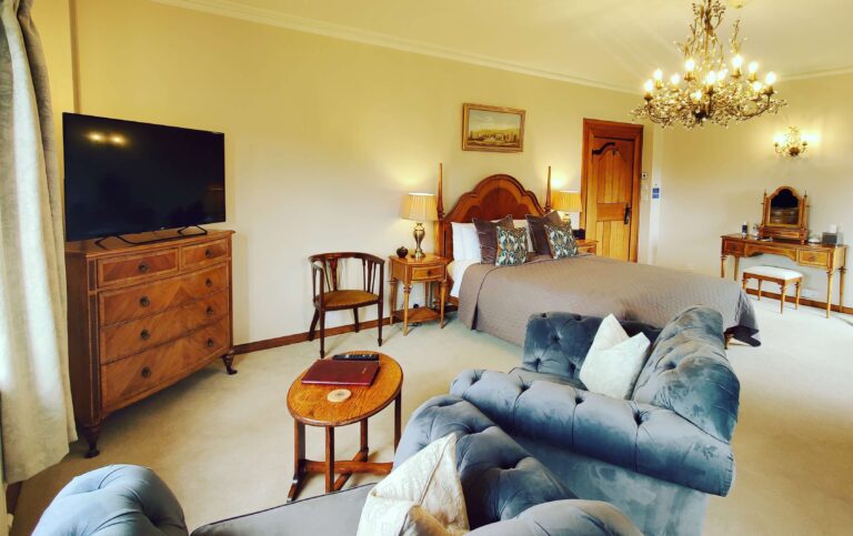 Bossington Hall Luxury B & B - Explore Eat Stay