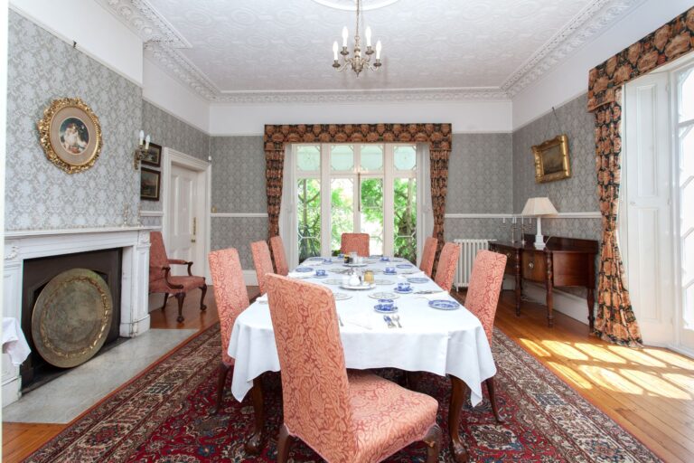 Hollybank House - Explore Eat Stay